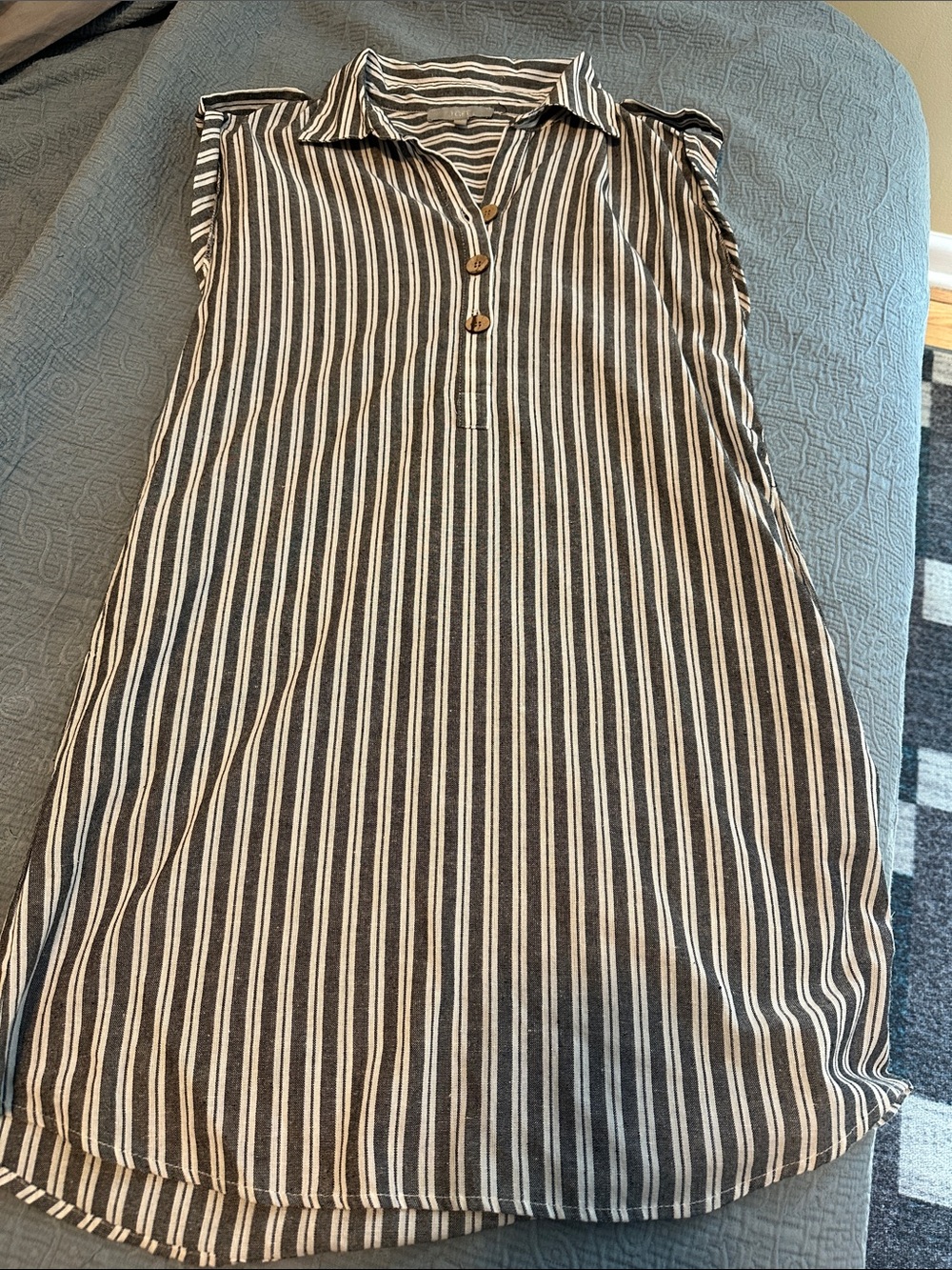 J. Gee Gray and White Striped Short Sleeve Midi Shirt Dress